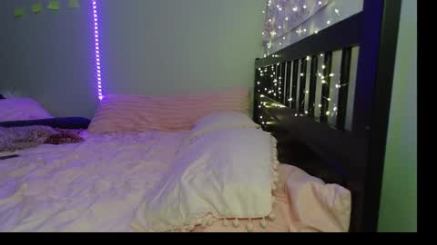 pink_tv online show from October 2025 12:52:02 AM