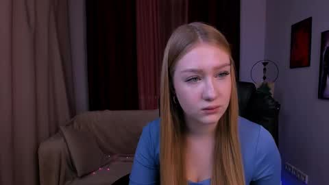 Snapshot of playful_sophie chatting on December 2024 11:06:02 AM Sophie online show from December 2024 11:06:02 AM