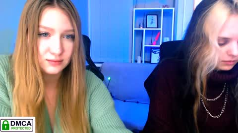 Snapshot of playful_sophie chatting on December 2024 01:47:01 PM Sophie online show from December 2024 01:47:01 PM