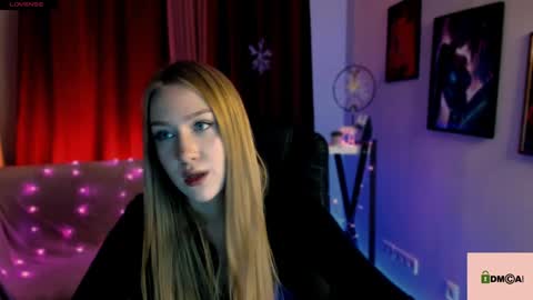 Snapshot of playful_sophie chatting on January 2025 11:35:01 PM Sophie online show from January 2025 11:35:01 PM