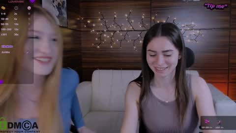 Snapshot of playful_sophie chatting on January 2025 11:33:01 PM Sophie online show from January 2025 11:33:01 PM