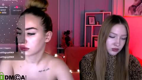 Snapshot of playful_sophie chatting on February 2025 08:42:01 PM Sophie online show from February 2025 08:42:01 PM