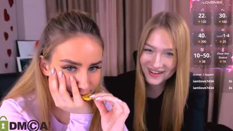 Snapshot of playful_sophie chatting on February 2025 12:41:02 AM Sophie online show from February 2025 12:41:02 AM