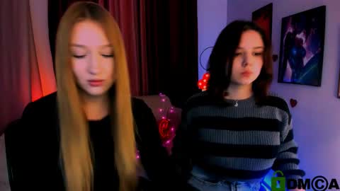 Snapshot of playful_sophie chatting on February 2025 08:19:02 PM Sophie online show from February 2025 08:19:02 PM