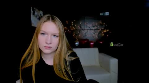 Snapshot of playful_sophie chatting on March 2025 10:24:01 AM Sophie online show from March 2025 10:24:01 AM