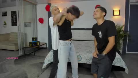   online show from September 2025 11:08:01 PM