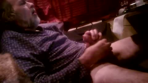 Snapshot of plus84u chatting on December 2024 07:10:01 PM Fratzz online show from December 2024 07:10:01 PM