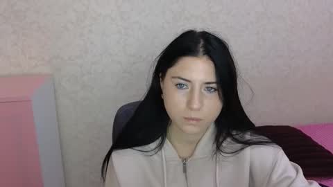 Polina online show from September 2025 05:12:01 AM