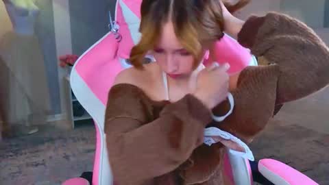 Snapshot of popjenny chatting on December 2025 08:19:01 AM Hi Daddy Im Jane online show from December 2025 08:19:01 AM