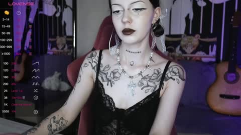 Violet online show from December 2024 12:23:02 PM