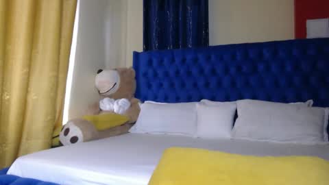 Snapshot of prettyquee chatting on November 2025 11:44:01 AM sasha online show from November 2025 11:44:01 AM