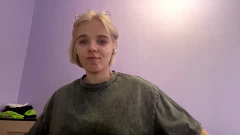 Snapshot of prudencebennetta chatting on December 2025 06:20:02 AM Scarlet online show from December 2025 06:20:02 AM