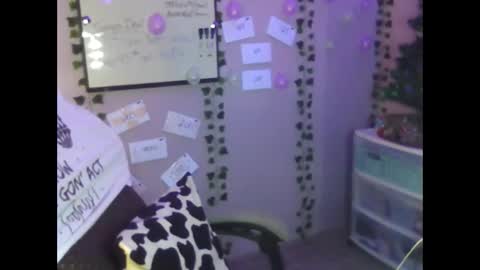 Snapshot of purple2staythnxxx chatting on November 2025 08:51:01 PM Purple2StayThnxxx online show from November 2025 08:51:01 PM