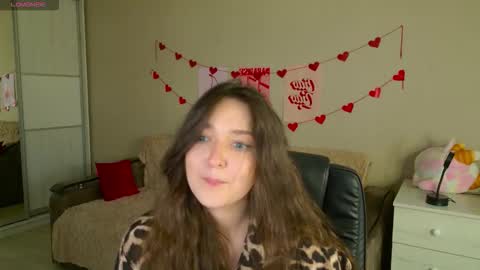 Snapshot of purple_averge chatting on October 2025 05:19:02 AM Bella online show from October 2025 05:19:02 AM