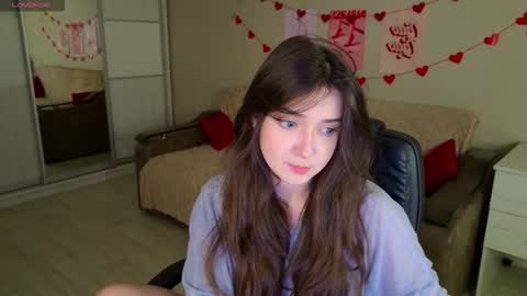 Snapshot of purple_averge chatting on October 2025 05:30:01 AM Bella online show from October 2025 05:30:01 AM