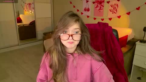 Snapshot of purple_averge chatting on December 2025 05:35:02 AM Bella online show from December 2025 05:35:02 AM