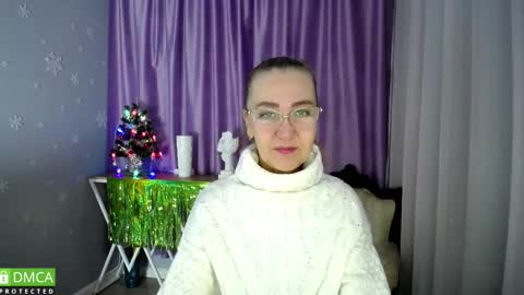 Snapshot of queen_a_n_i chatting on January 2025 09:13:01 AM A N I Ill be here on December 1st online show from January 2025 09:13:01 AM