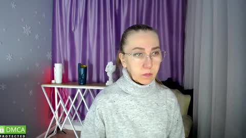 Snapshot of queen_a_n_i chatting on January 2025 10:28:01 AM A N I Ill be here on December 1st online show from January 2025 10:28:01 AM