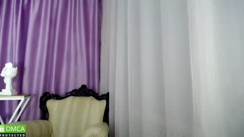 Snapshot of queen_a_n_i chatting on January 2025 11:00:02 AM A N I Ill be here on December 1st online show from January 2025 11:00:02 AM