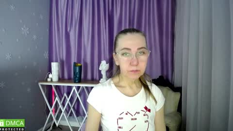 Snapshot of queen_a_n_i chatting on February 2025 08:44:02 AM A N I Ill be here on December 1st online show from February 2025 08:44:02 AM