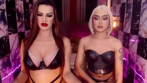 Snapshot of queen_destroyerx chatting on November 2025 09:19:02 AM MAGDA online show from November 2025 09:19:02 AM