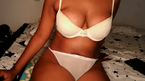 Snapshot of queen_joy123 chatting on November 2025 09:42:02 PM queen_joy123 online show from November 2025 09:42:02 PM