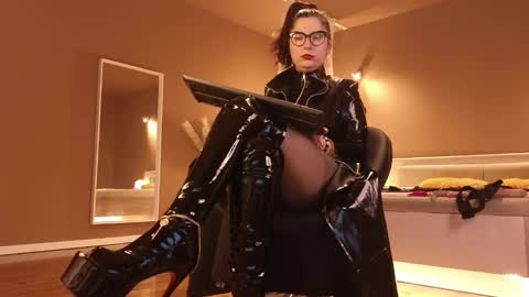 Mistresss Manifest online show from December 2024 07:41:01 AM