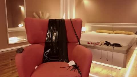 Mistresss Manifest online show from January 2025 01:41:01 PM
