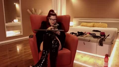 Mistresss Manifest online show from February 2025 07:56:01 AM