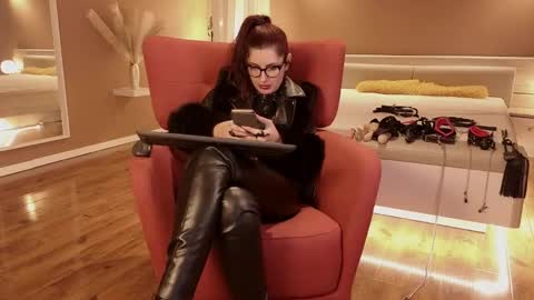 Mistresss Manifest online show from February 2025 10:49:02 AM