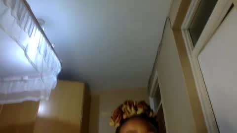 Queenbebony2 online show from February 2025 01:43:01 AM