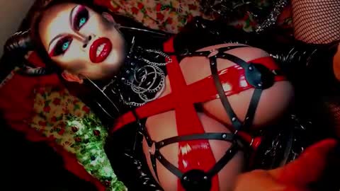 Wanda Luna online show from December 2024 04:00:01 AM