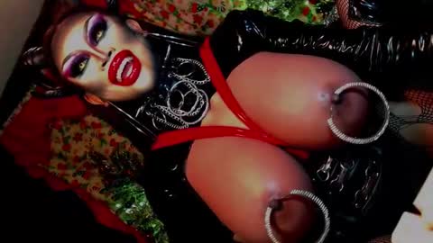 Wanda Luna online show from December 2024 01:50:02 PM