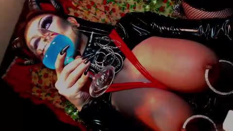 Wanda Luna online show from December 2024 05:14:01 PM
