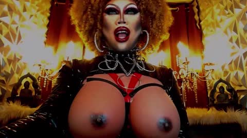 Wanda Luna online show from February 2025 01:00:01 AM