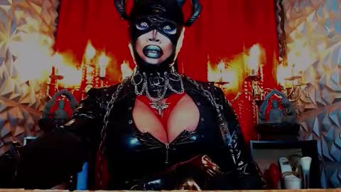 Wanda Luna online show from September 2025 06:19:02 PM