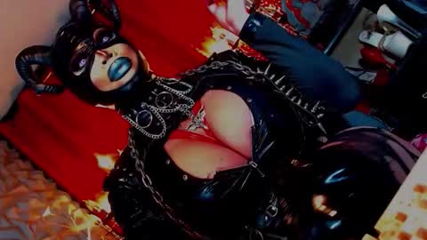 Wanda Luna online show from September 2025 08:52:01 PM