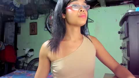 sofie online show from December 2025 04:41:04 AM