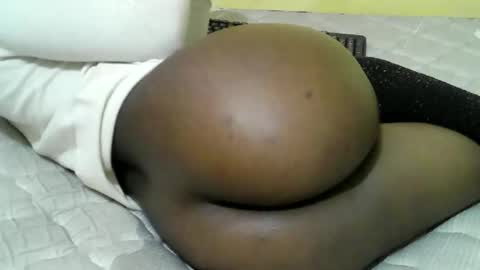 Snapshot of quincy_joy11 chatting on December 2025 04:05:01 PM quincy joy11 online show from December 2025 04:05:01 PM