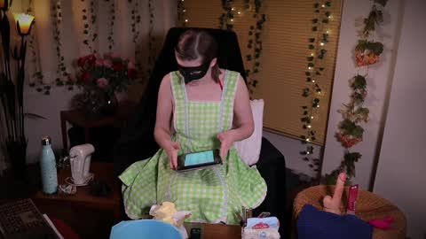 QuinnMonroe online show from December 2024 04:27:02 PM