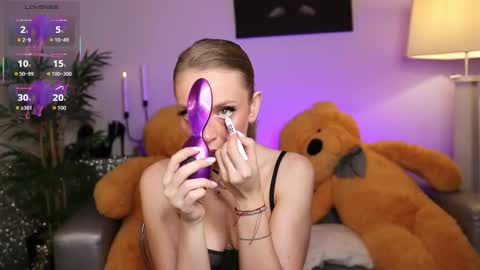 Snapshot of qwennx chatting on December 2025 03:25:01 AM Nova Hollis online show from December 2025 03:25:01 AM