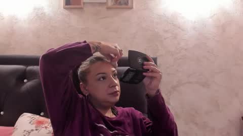 Snapshot of raelledarkstar chatting on December 2025 07:56:02 AM raelledarkstar online show from December 2025 07:56:02 AM