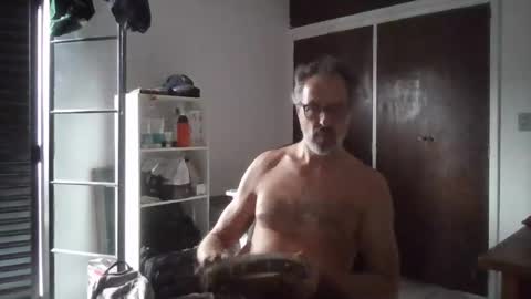 Big Uncle Jungle online show from December 2025 08:47:01 PM