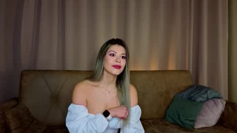 Snapshot of rainaslater chatting on December 2025 08:47:02 PM Mary online show from December 2025 08:47:02 PM