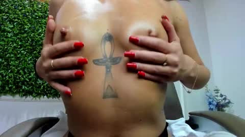 Snapshot of rania_wild chatting on November 2025 06:38:02 AM Rania online show from November 2025 06:38:02 AM