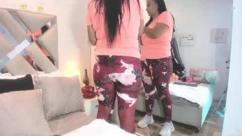 Raquel Moore  online show from November 2025 11:42:01 AM