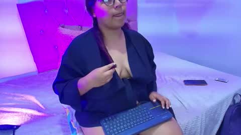 raven_gaze online show from September 2025 01:18:01 AM
