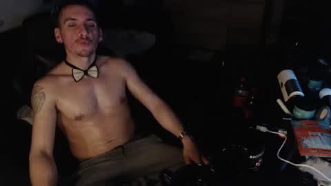 Rayzel online show from December 2025 12:16:02 AM