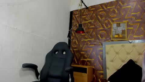 Snapshot of reed_kitty chatting on December 2025 01:38:02 PM reed_kitty online show from December 2025 01:38:02 PM