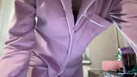 Renata online show from September 2025 09:44:01 AM